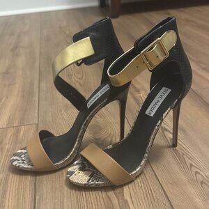 Steve Madden Black and Gold Heels with Tan Accents